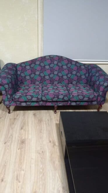 набор кухонный: Продаю комплект мягкой мебели: диван + кресло 🔹 Диван (трёхместный) – — 2