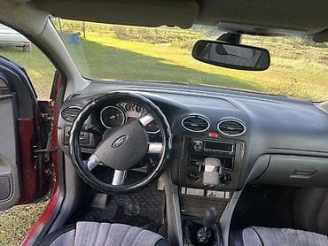 Унаа: Ford Focus: 2008 г., 1.8 л, Кол менен иштөөчү, Бензин, Хетчбек — 10