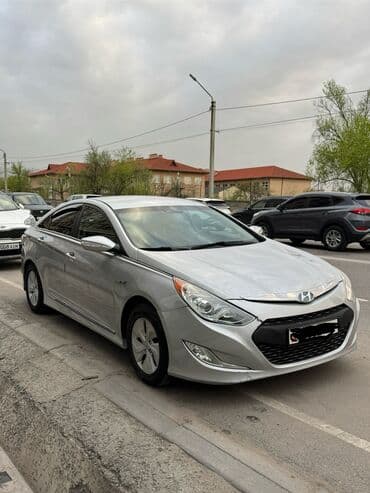 Hyundai Sonata: 2013 г., 2.4 л, Автомат, Гибрид, Седан