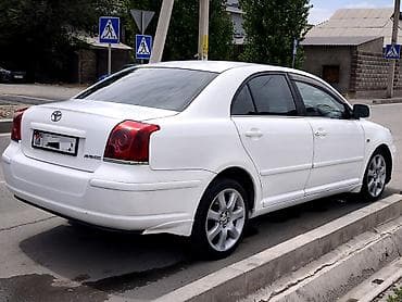 Toyota Avensis: 2005 г., 2 л, Автомат, Бензин, Седан — 3