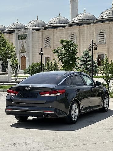 Продажа авто: Kia K5: 2017 г., 2 л, Автомат, Газ, Седан — 2