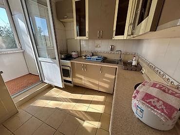 osh flat: 3 комнаты, Аламедин-1 мкр Агентство недвижимости, Семейным, от 1 месяца, от 3 месяцев, от 6 месяцев, С мебелью полностью — 10