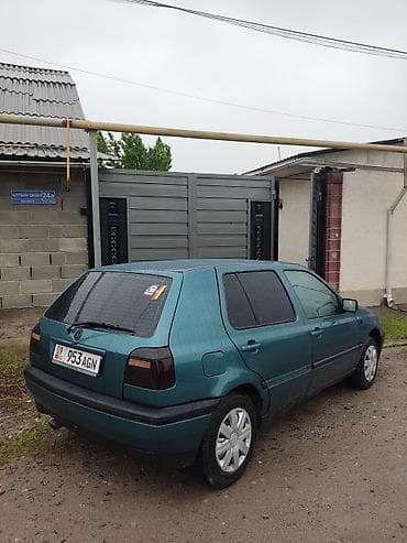 семейный авто: Volkswagen Golf: 1994 г., 1.8 л, Механика, Бензин, Хэтчбэк — 3