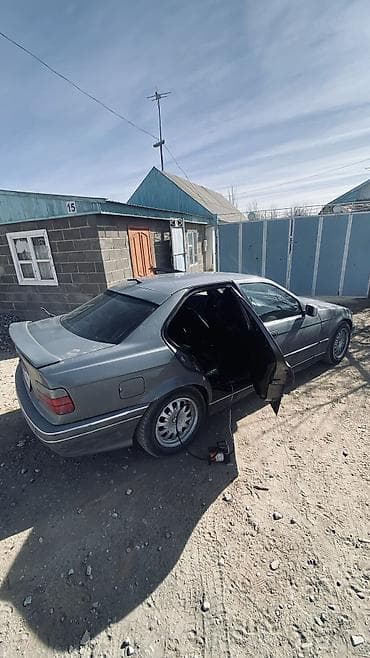 авто чихол: BMW 3 series: 1991 г., Седан — 4