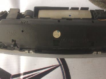 подсветка в салон: Салонное освещение Mercedes-Benz 2002 г., Б/у, Оригинал, Япония — 3