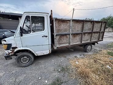 водовоз мерс: Грузовой бортовой автомобиль с деревянными высокими бортами. Основные — 5