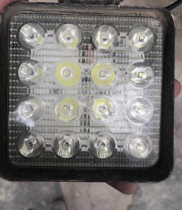 светящиеся ленты: Светодиодная рабочая фара квадратная - Корпус: металлический, чёрный — 1