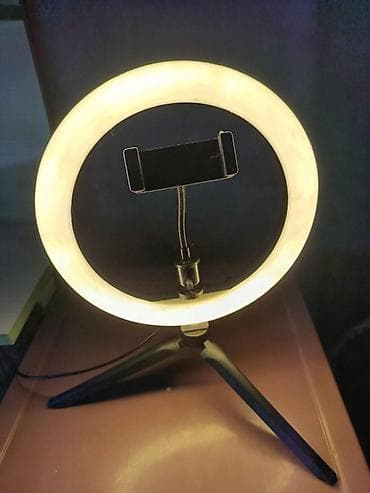 Кольцевая LED‑лампа с держателем для телефона и настольным штативом at lalafo.kg Кольцевая LED‑лампа с держателем для телефона и настольным штативом