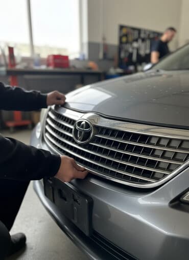 Решетка радиатора Toyota Оригинал