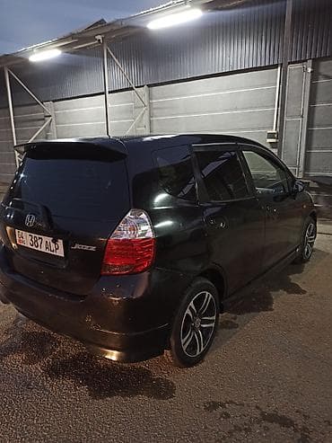 Унаа сатуу: Honda Fit: 2002 г., Кол менен иштөөчү, Бензин, Хетчбек — 5