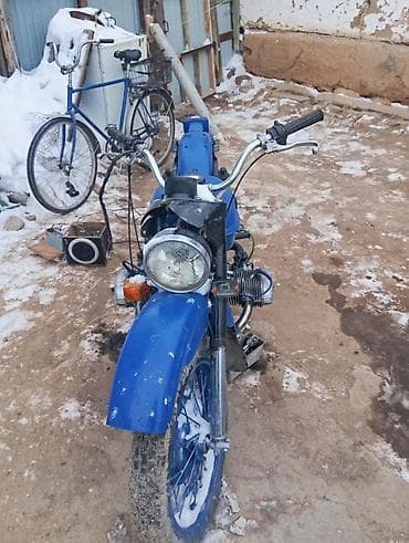 Мотоциклы: Мотоцикл советской классики с оппозитным двигателем (ориентировочно — 2