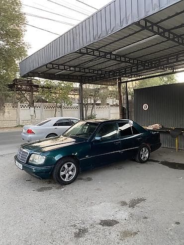 Mercedes-Benz W124: 1995 г., 2.2 л, Механика, Бензин, Седан — 2