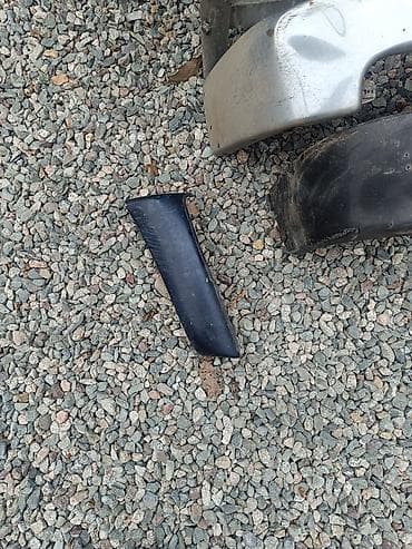 хром на бампер: Toyota, Б/у — 4