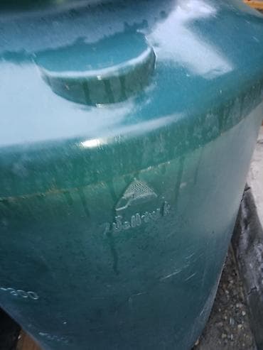 комар кара кече: Бак, Пластик — 4