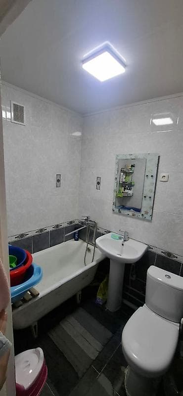 квартира 3 мкр: 3 комнаты, 58 м², 3 мкр 104 серия, 4 этаж, Старый ремонт — 3