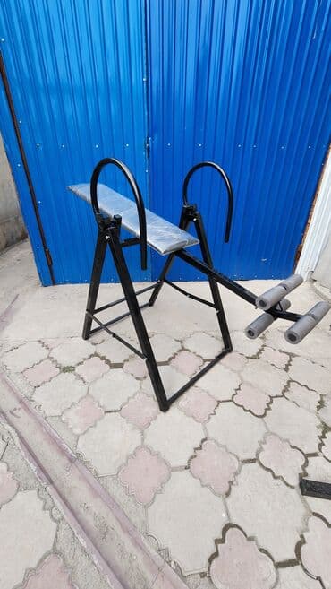 беговая дорожка купить для дома: Инверсионный стол с прочной металлической рамой черного цвета — 3