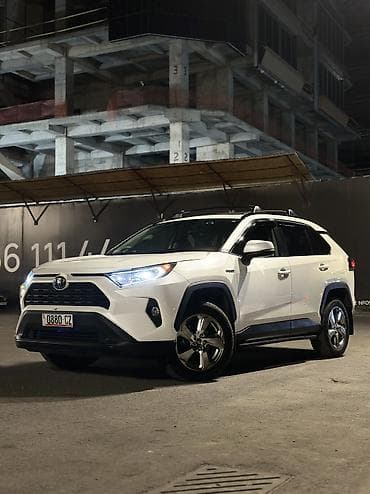 Toyota RAV4: 2021 г., 2.5 л, Гибрид, Кроссовер at lalafo.kg Toyota RAV4: 2021 г., 2.5 л, Гибрид, Кроссовер