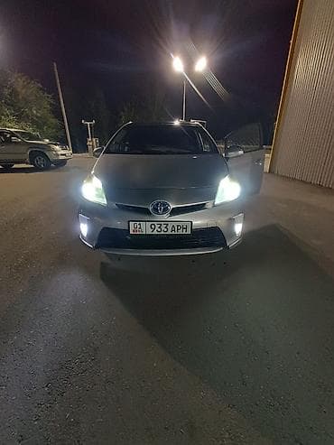 spark 2012: Toyota Prius: 2012 г., 1.8 л, Автомат, Гибрид, Лифтбек — 2