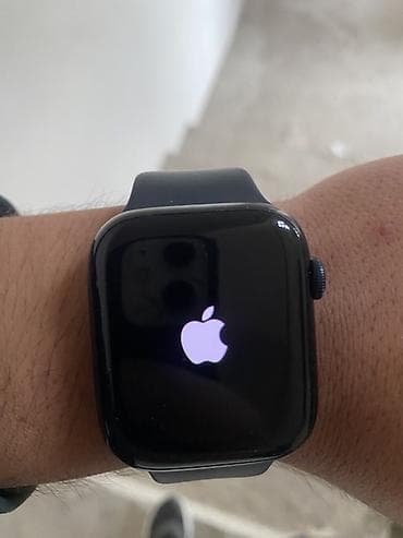 Смарт‑часы Apple Watch (серия с прямоугольным корпусом) в черном