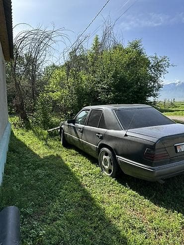Унаа сатуу: Mercedes-Benz W124: 1994 г., 2 л, Кол менен иштөөчү, Бензин, Седан — 2