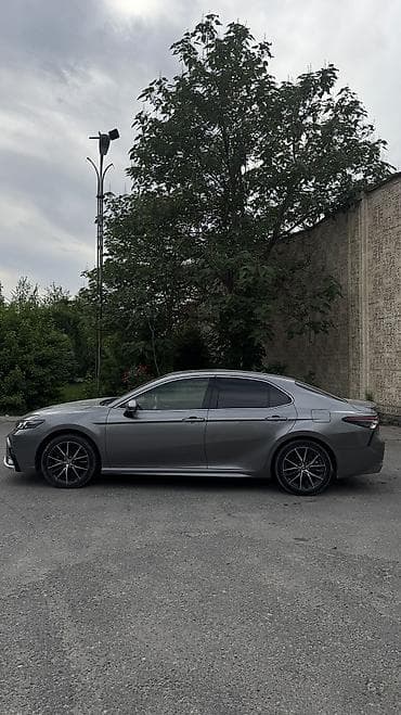 Унаа сатуу: Toyota Camry: 2022 г., 2.5 л, Вариатор, Гибрид, Седан — 4