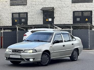 Daewoo Nexia: 2009 г., 1.6 л, Механика, Бензин, Седан