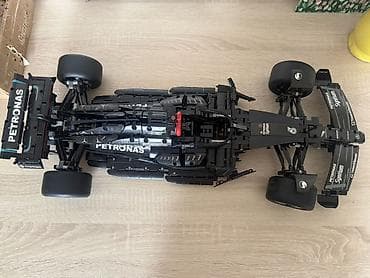моторлор: Конструктор гоночного болида Formula 1 Mercedes-AMG Petronas (стиля — 3