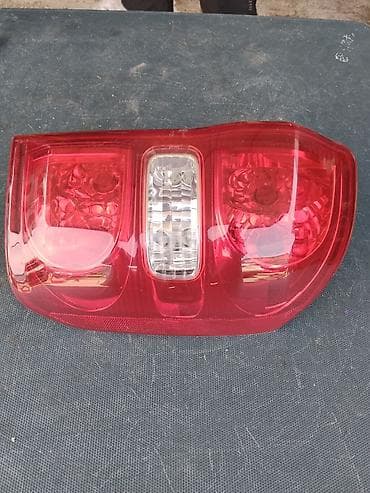 45: Задний правый стоп на toyota rav4 2004 год — 1