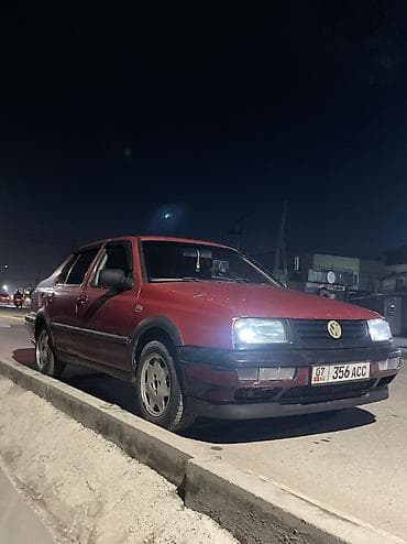 Volkswagen Vento: 1995 г., 1.8 л, Механика, Бензин, Седан at lalafo.kg Volkswagen Vento: 1995 г., 1.8 л, Механика, Бензин, Седан