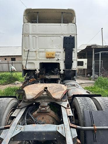 седалный тягач рено магнум: Тягач, DAF, 2000 г., Без прицепа — 1