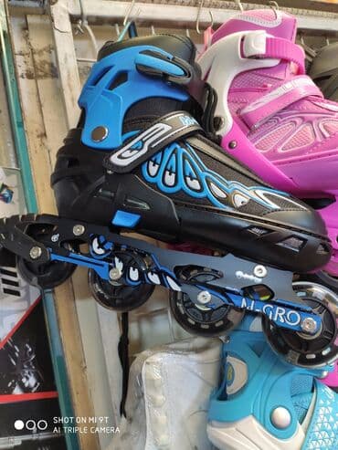 продаю ролик: Новые оригинальные ролики в полном комплекте есть размеры. доставку — 9