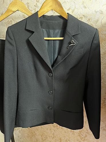 Жеке буюмдар: Женский классический костюм-двойка: жакет + юбка-карандаш. - Цвет — 2