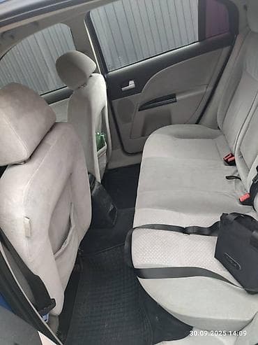 range rover vogue: Ford Mondeo: 2001 г., Седан — 7
