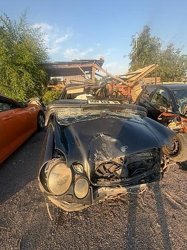 Скупка авто: Bentley (седан, чёрный) — автомобиль после серьёзного ДТП, под разбор — 1