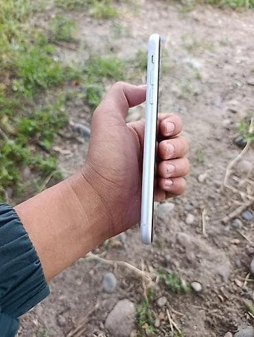 iphone 7 gold: IPhone Xr, Б/у, 64 ГБ, Белый, 81 % — 2