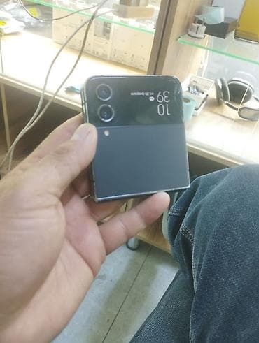poco м3: Samsung Galaxy Z Flip 4, түсү - Кара, 2 SIM — 1