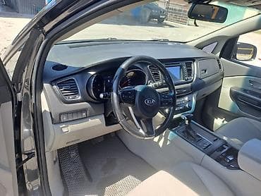 авто ээр: Kia Carnival: 2017 г., 2.2 л, Автомат, Дизель, Минивэн — 1