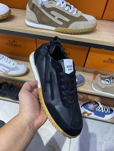 Кроссовки Hermes Paris - Модель: низкие кроссовки с фирменным at lalafo.kg Кроссовки Hermes Paris - Модель: низкие кроссовки с фирменным
