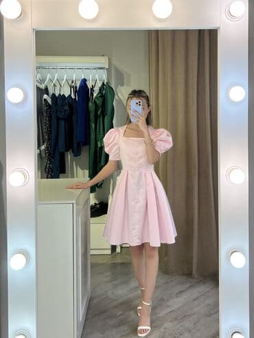 Вечернее платье, А-силуэт, Короткая модель, Без рукавов, S