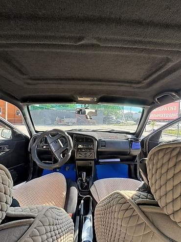 салон машины: Volkswagen Passat Variant: 1989 г., 1.8 л, Механика, Бензин, Универсал — 5