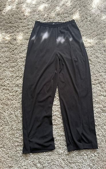 спорт клуб: Продаю стильную одежду в отличном состоянии от 200 сомов. до 1000 сом — 2