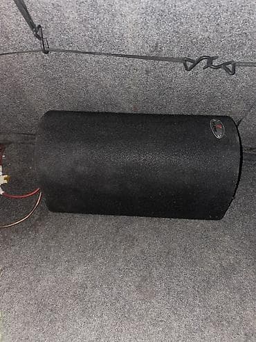 Сабвуфер в корпусе типа «бочка» для автомобиля. 6 дюм Без кабель