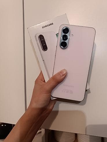 nokia e: Samsung Galaxy A56, Б/у, 256 ГБ, цвет - Розовый, 2 SIM, eSIM — 1