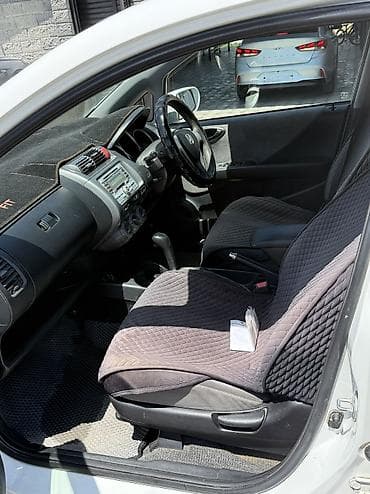 devo matiz: Honda Fit: 2004 г., 1.3 л, Вариатор, Бензин, Седан — 5