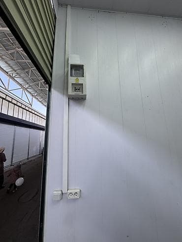 вагон вагончик бытовка: Торговый контейнер (киоск) на рынке «Ош базары». Характеристики: - — 4