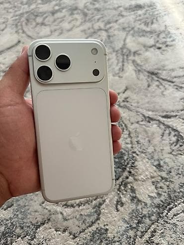 купить apple watch в бишкеке: IPhone 17 Pro Max, 256 ГБ, (серебристо-белый) Память 256gb Акб 100% — 1