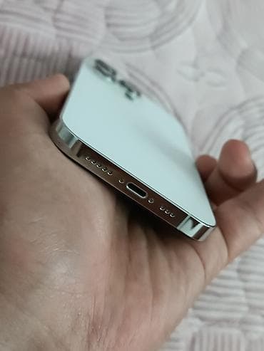 iphone 70: IPhone 13 Pro, Б/у, 128 ГБ, White Titanium, Защитное стекло, Чехол, 88 % — 2