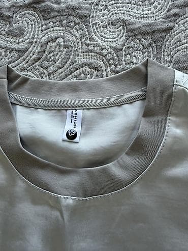 pull bear: Сатиновый лонгслив с длинным рукавом - Материал: гладкий атлас/сатин — 3