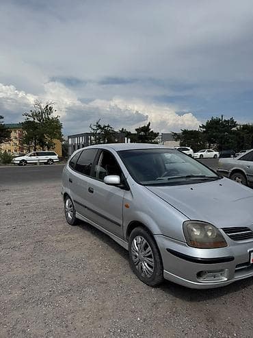 Унаа сатуу: Nissan Almera Tino: 1996 г., 1.8 л, Кол менен иштөөчү, Бензин, Хетчбек — 2