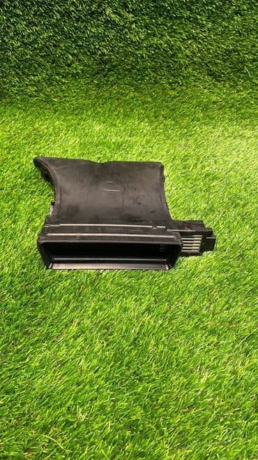 n62: Вoздухoвoд c Элeктра подогрeвом лeвый прaвый Цeнa за штуку — 1